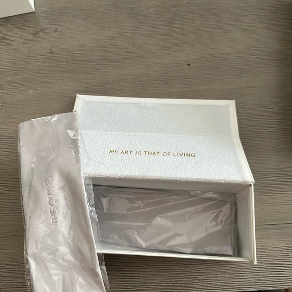 The owner mobius sunglasses. Brand new. - Picture 6 of 6